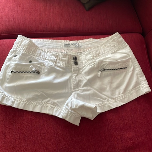 White mini shorts from Garage - Picture 1 of 3